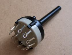 Rotary selector switch.